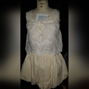 Miss Circle cream 100% cotton knickerbocker high-waisted shorts